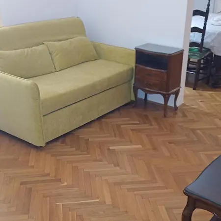 Ina Apartment *