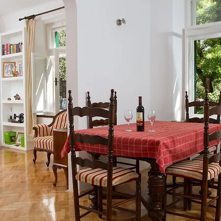 Apartment Ina *