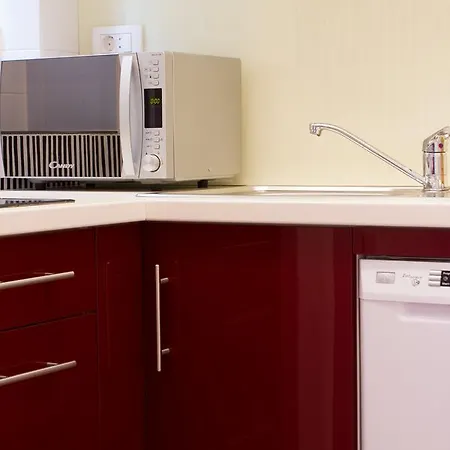 Ina Apartment